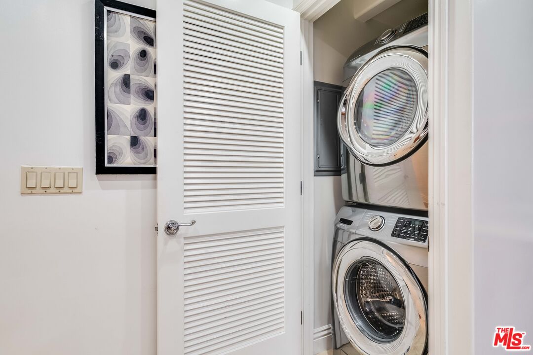 11749 Goshen Ave Unit: 102