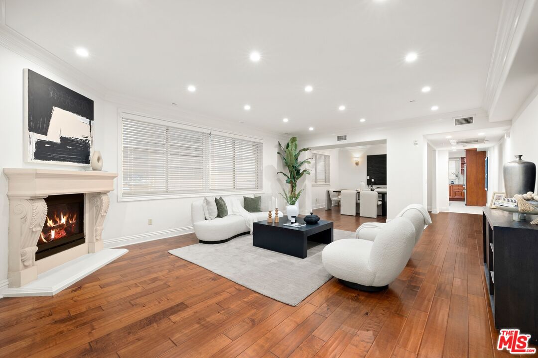 11749 Goshen Ave Unit: 102