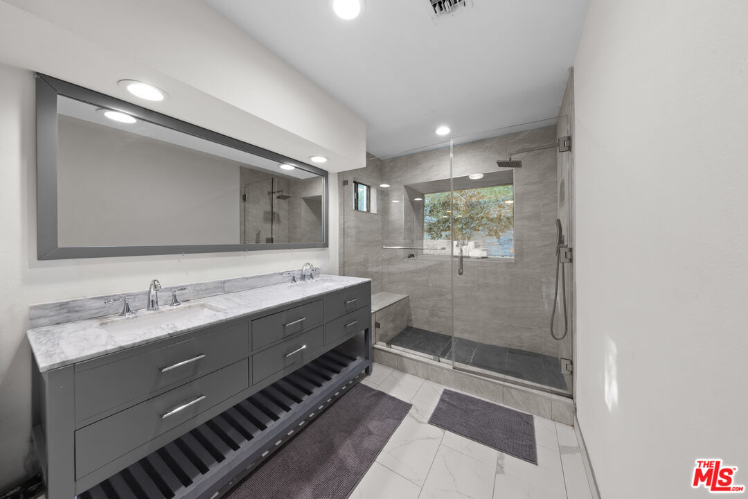 14550 Round Valley Dr