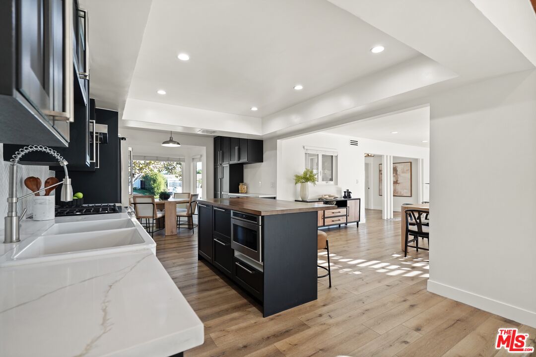 11001 Garden Grove Ave