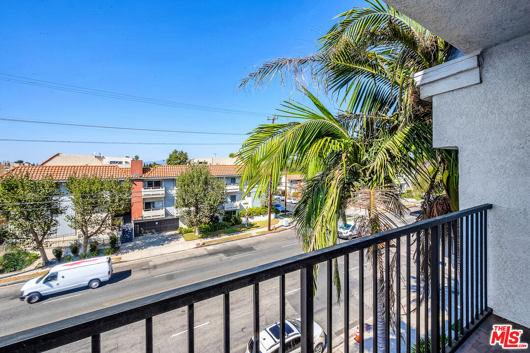 14804 Magnolia Blvd Unit: 12