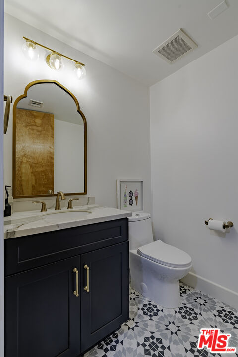 4925 Wilshire Blvd Unit: PH 302