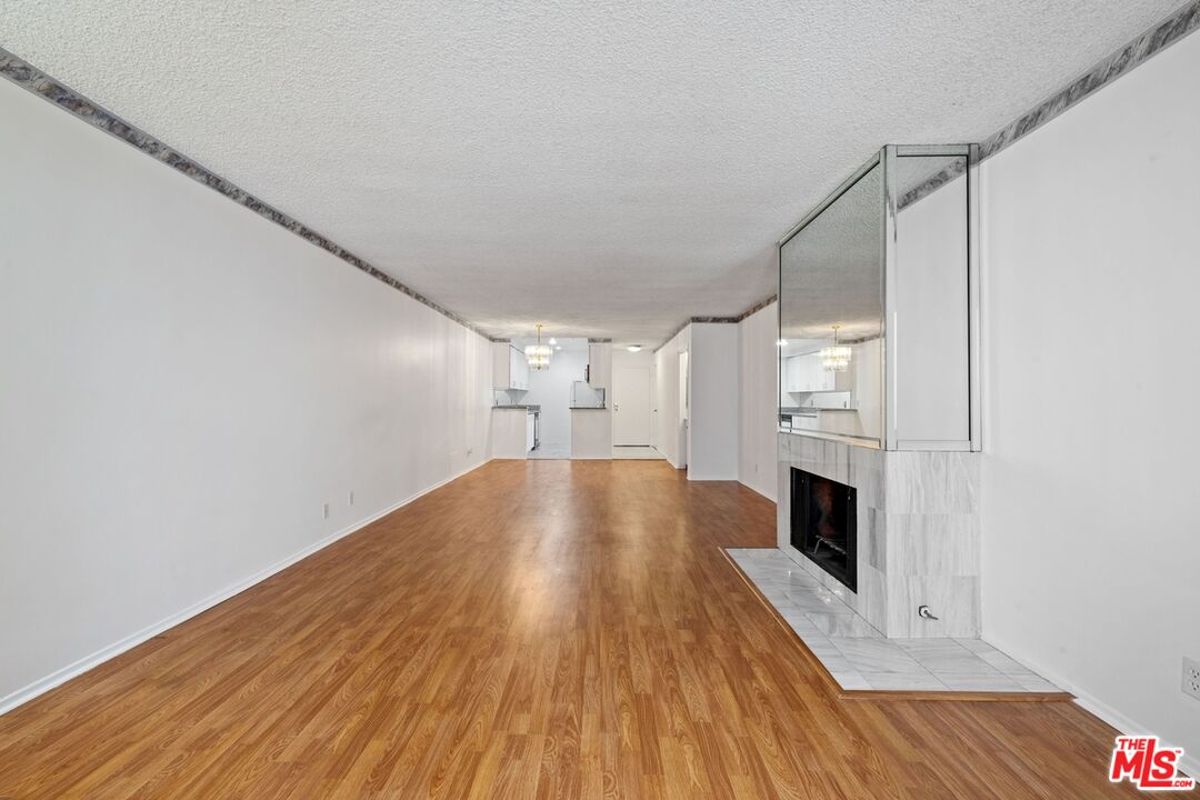 1828 Camden Ave Unit: 203