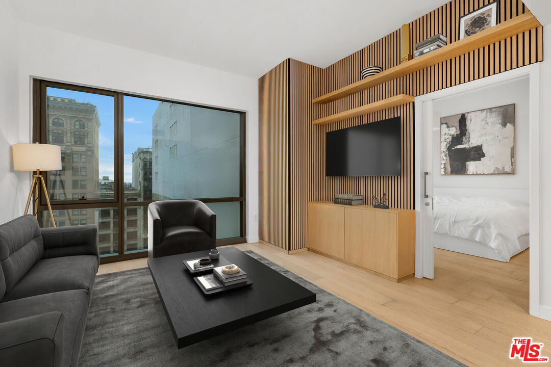 400 S Broadway Unit: 1021