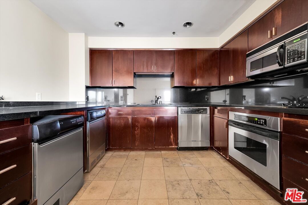10445 Wilshire Blvd Unit: 904