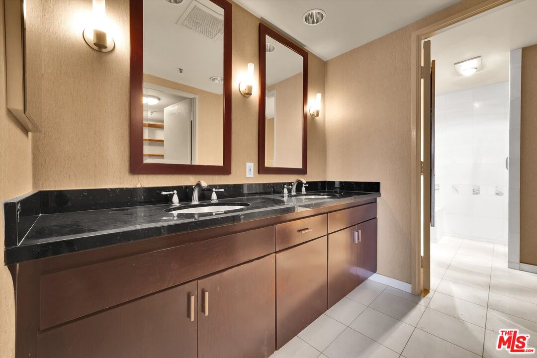 10445 Wilshire Blvd Unit: 904