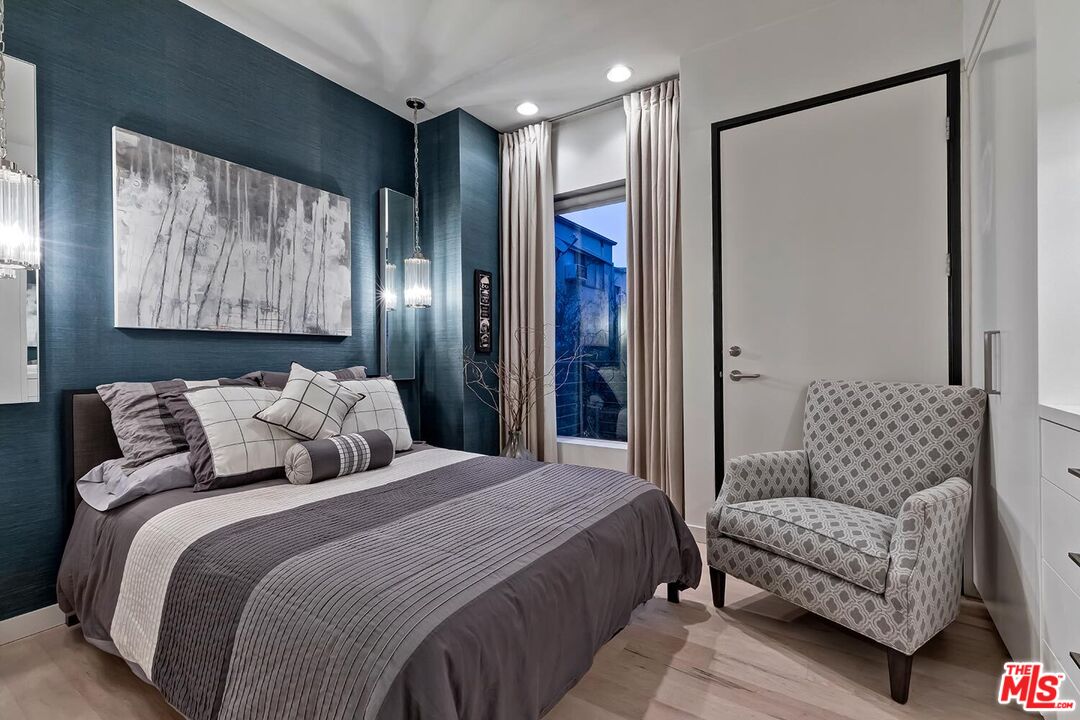 1137 Hacienda Pl Unit: 104