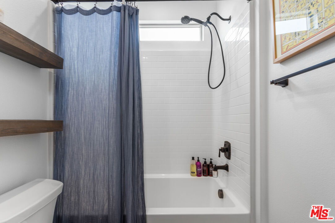 82425 Murray Canyon Dr