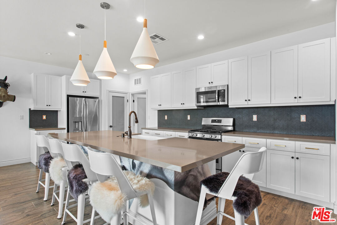 82425 Murray Canyon Dr