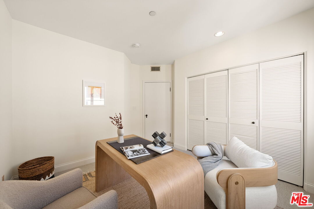 11916 Gorham Ave Unit: 302