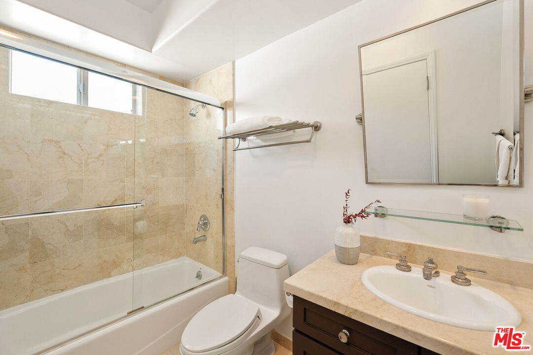 11916 Gorham Ave Unit: 302