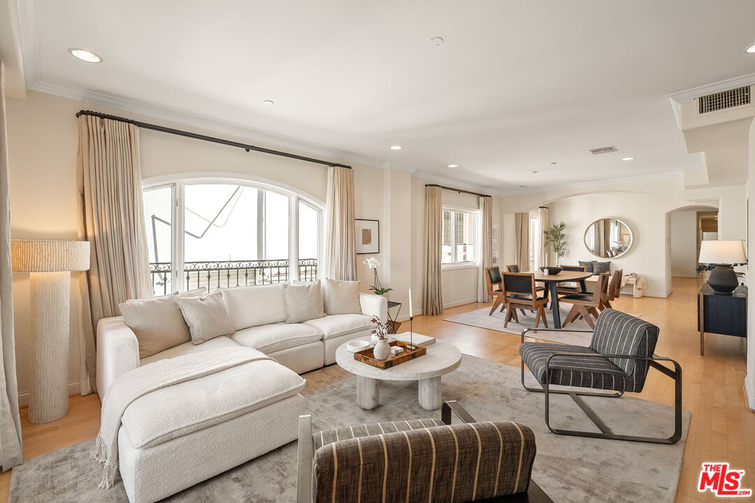 11916 Gorham Ave Unit: 302