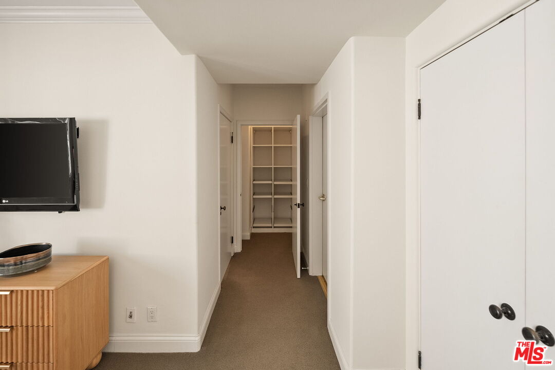 11916 Gorham Ave Unit: 302