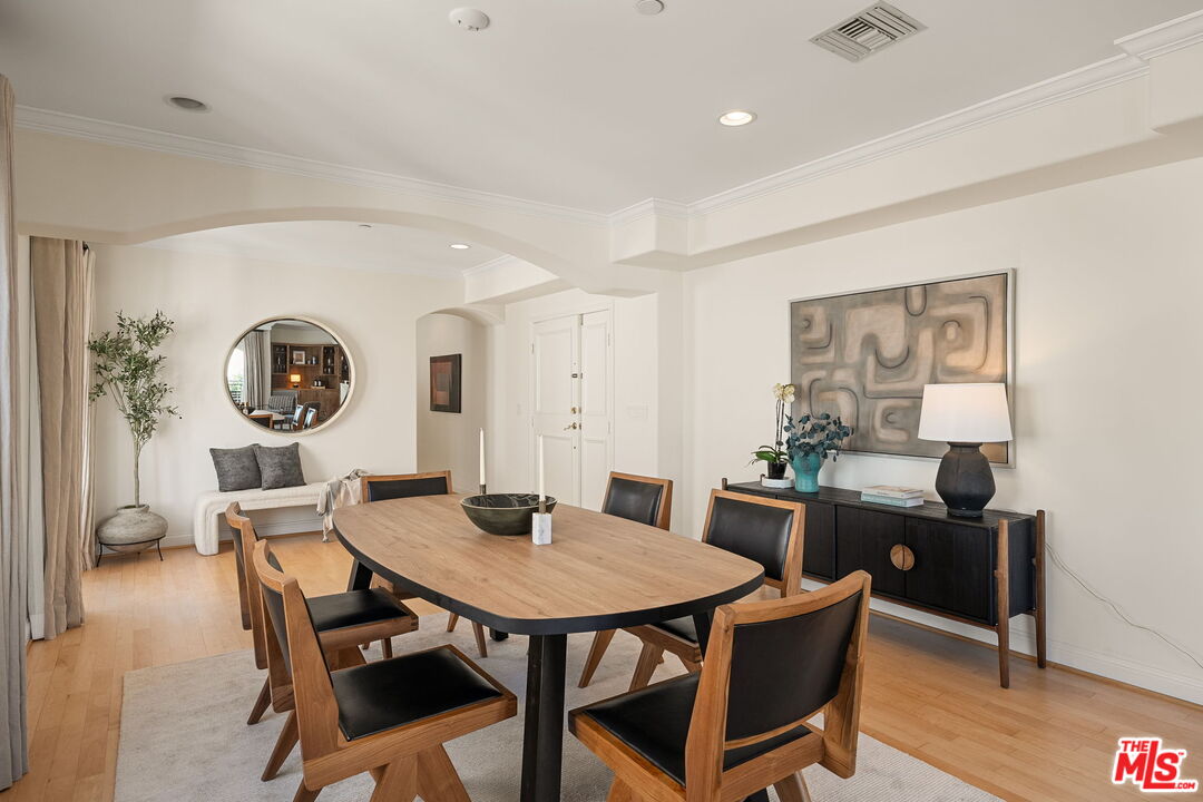 11916 Gorham Ave Unit: 302