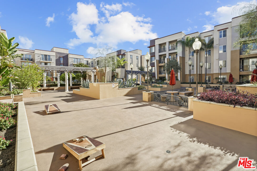 360 W Avenue 26 Unit: 318