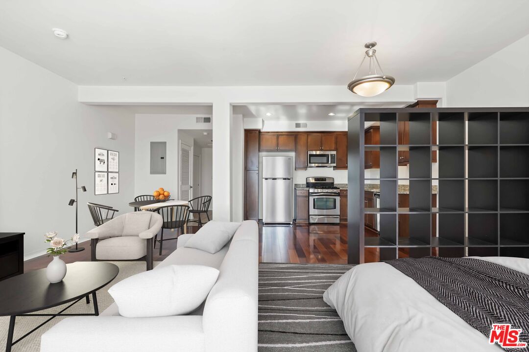 360 W Avenue 26 Unit: 318