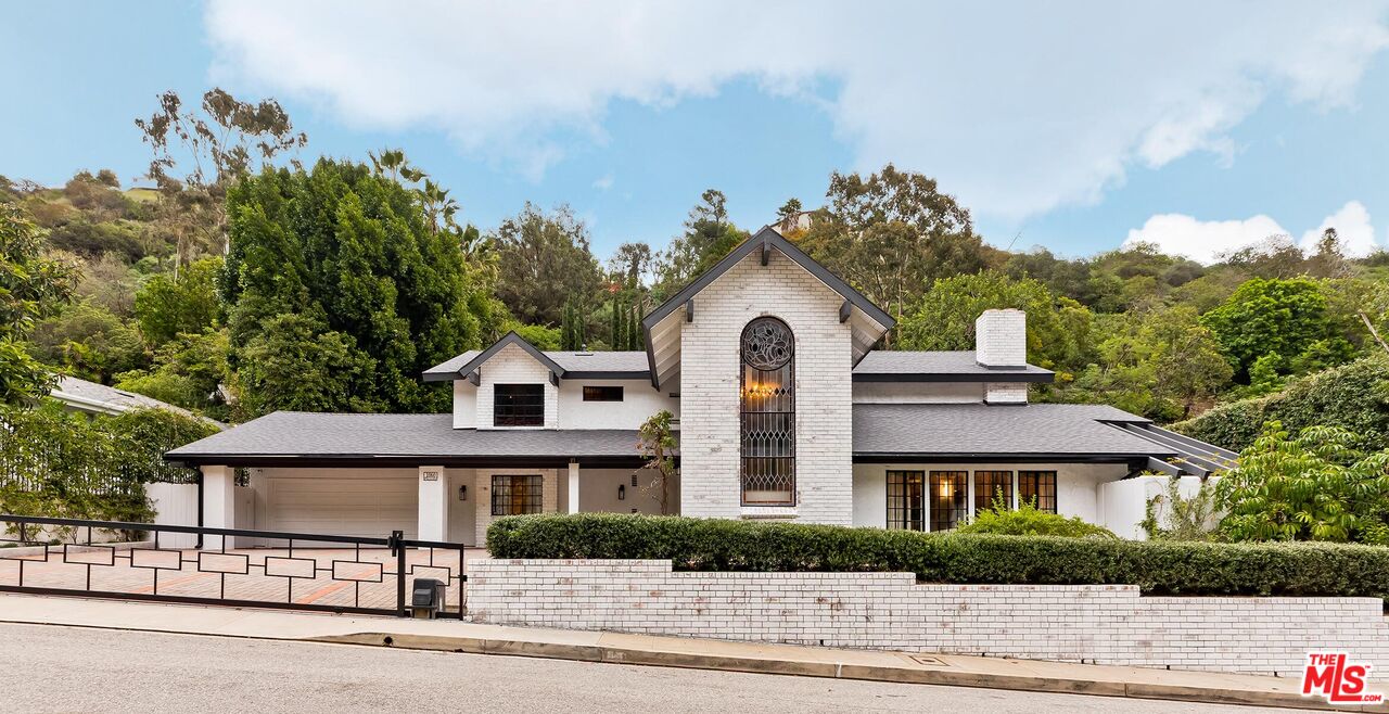 1060 Chantilly Rd