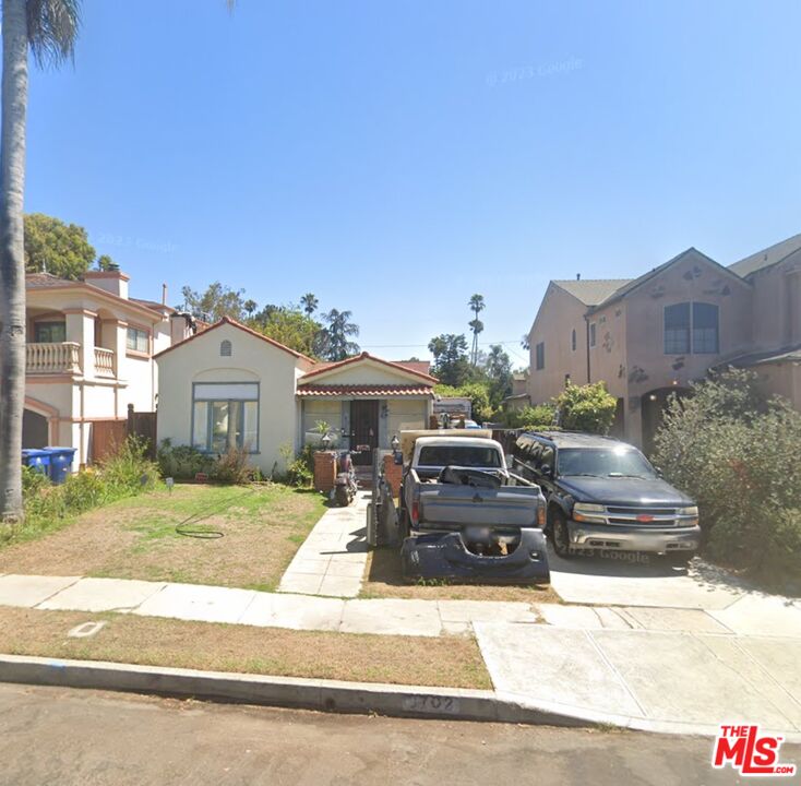 3702 Ocean View Ave