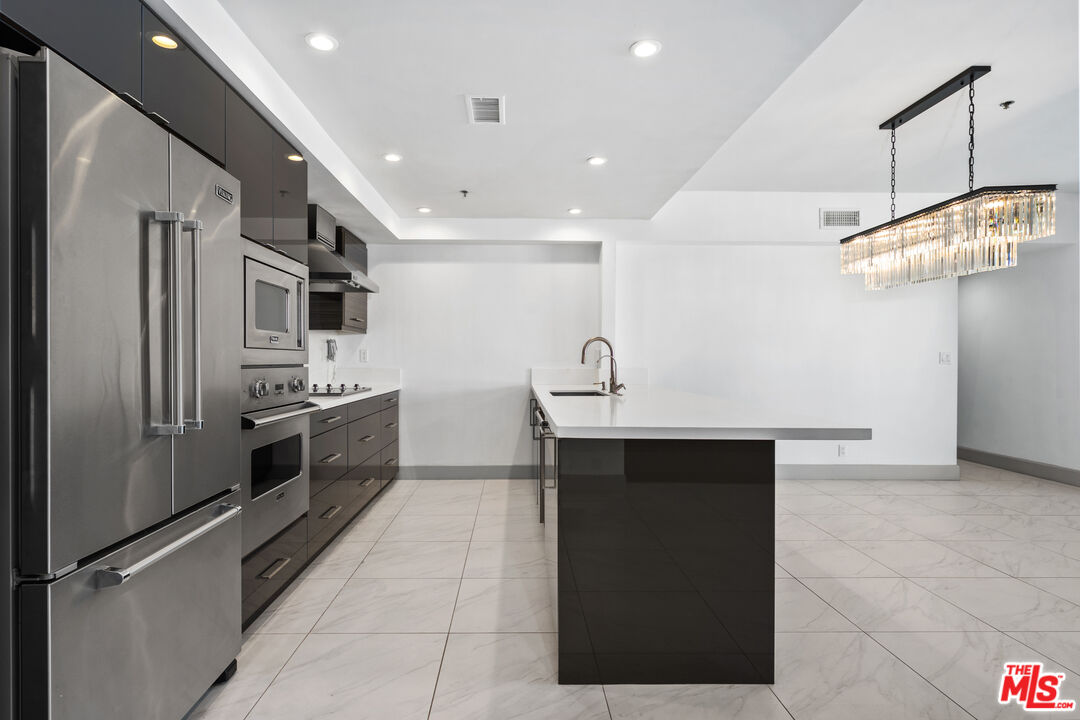 10660 Wilshire Blvd Unit: 804