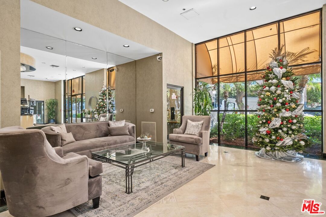 10535 Wilshire Blvd Unit: 904