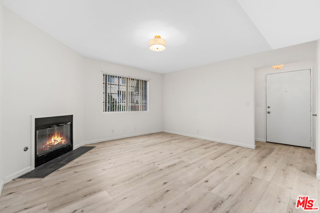 1802 Purdue Unit: UNIT B