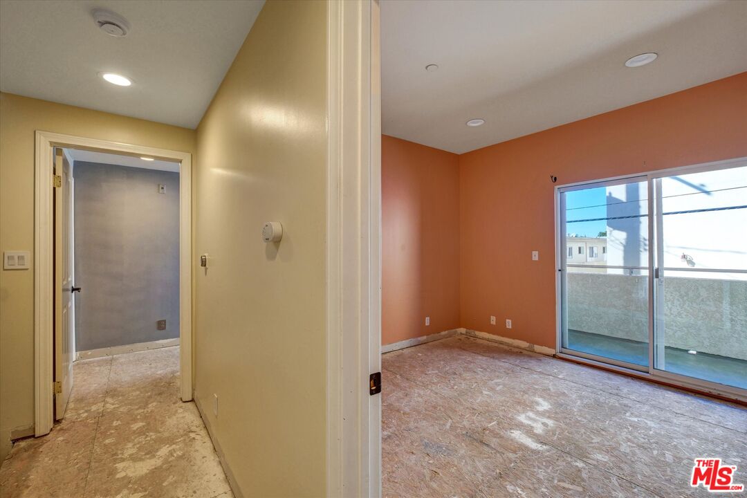 621 E Olive Ave Unit: 106