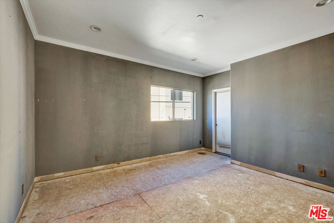 621 E Olive Ave Unit: 106