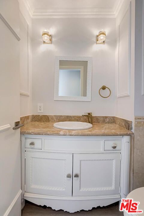 323 N Palm Dr Unit: 3