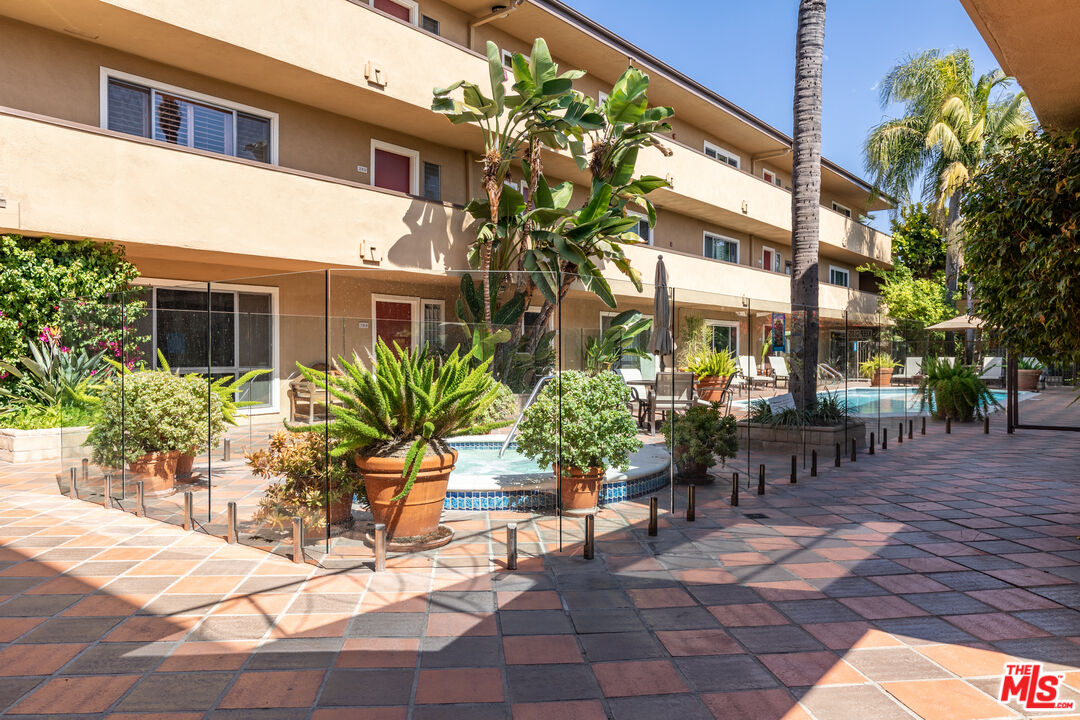 970 Palm Ave Unit: 215