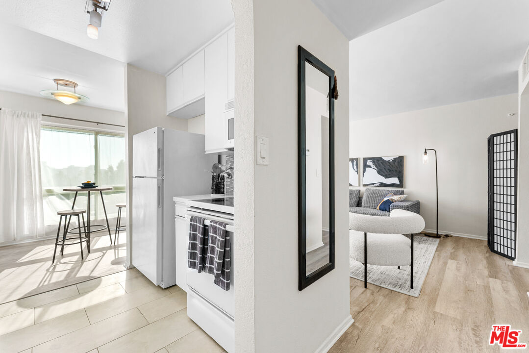 970 Palm Ave Unit: 215