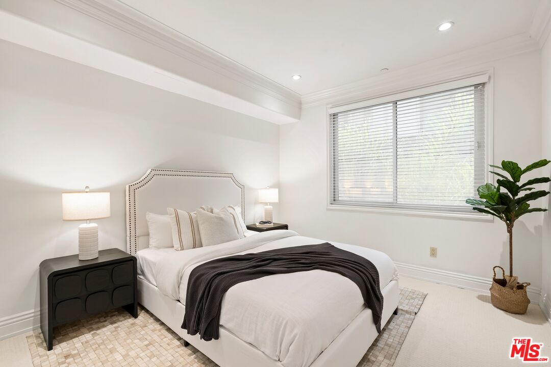 11749 Goshen Ave Unit: 301