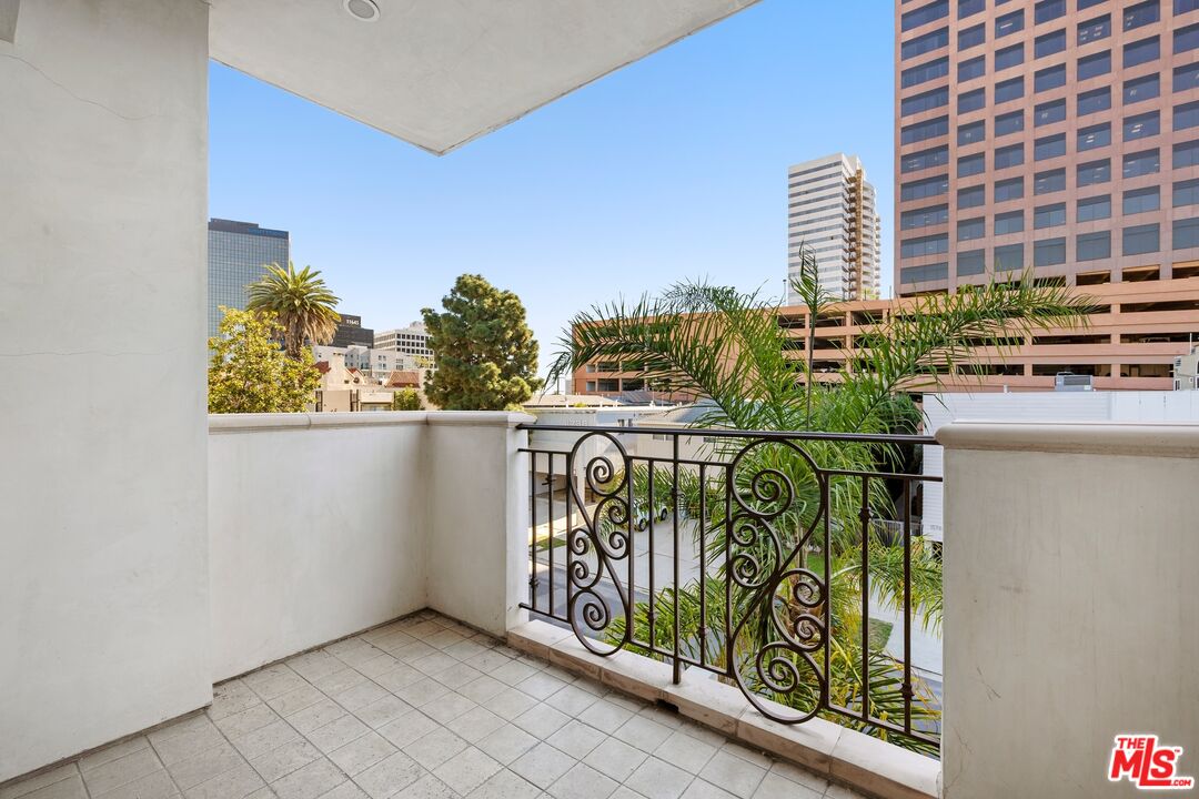 11749 Goshen Ave Unit: 301