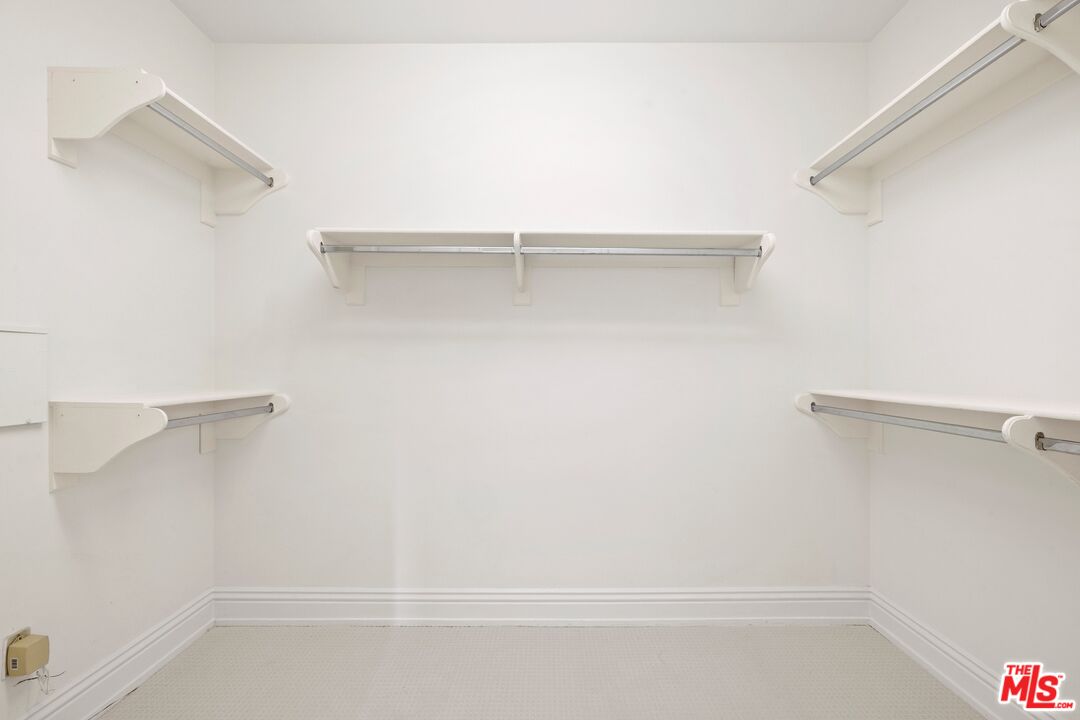 11749 Goshen Ave Unit: 301