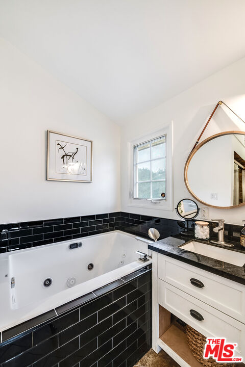 4665 San Feliciano Dr