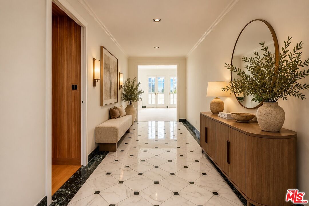875 Comstock Ave Unit: 9D