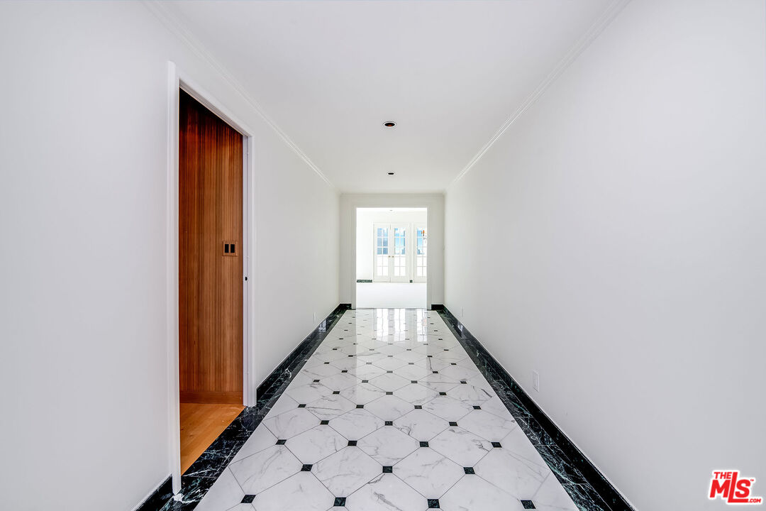 875 Comstock Ave Unit: 9D
