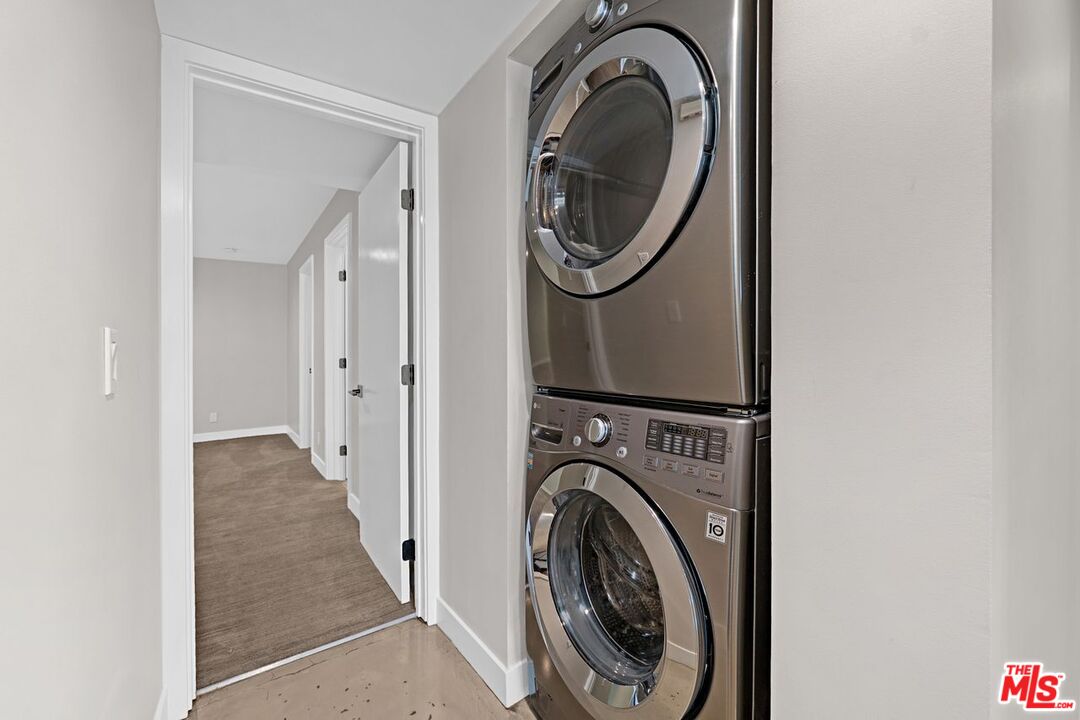 1129 Larrabee St Unit: 11