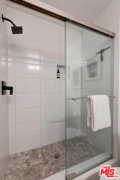 8530 Holloway Dr Unit: 422