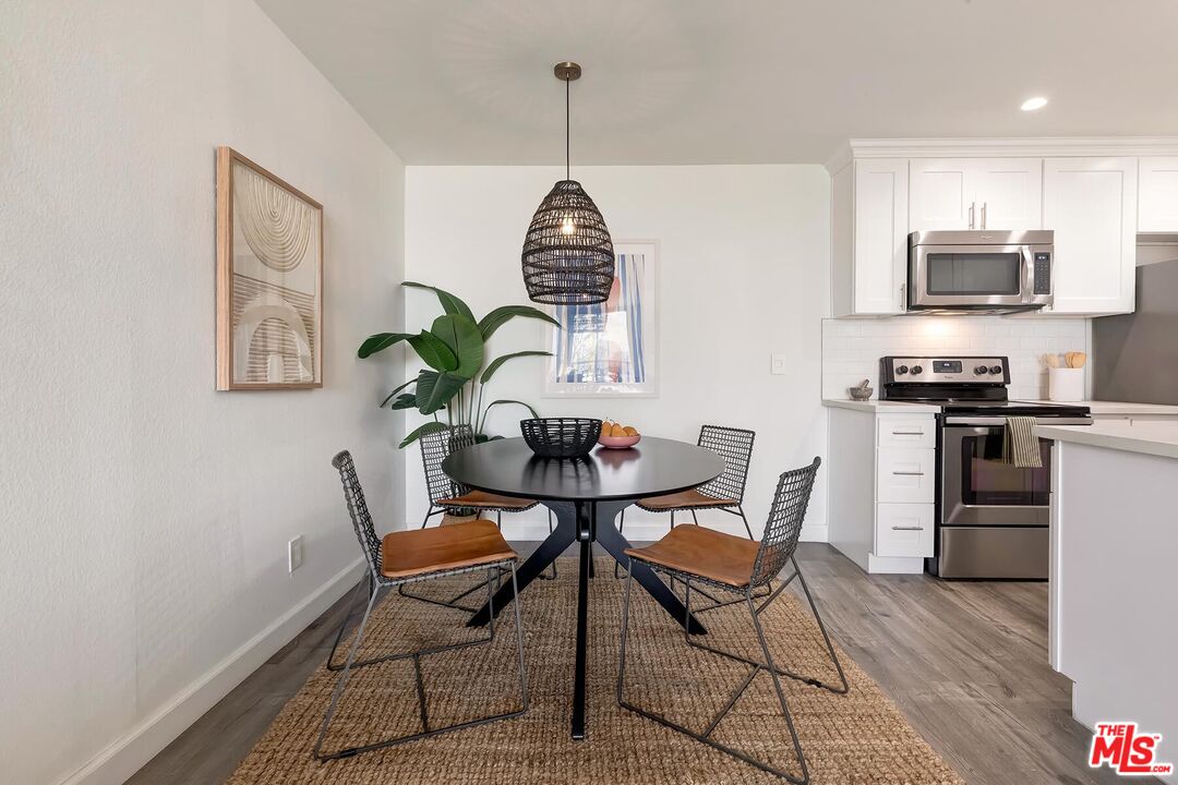 8530 Holloway Dr Unit: 422