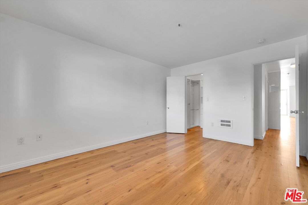 615 Esplanade Unit: 512