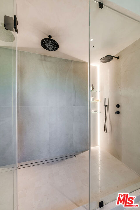 524 N Sierra Bonita Ave