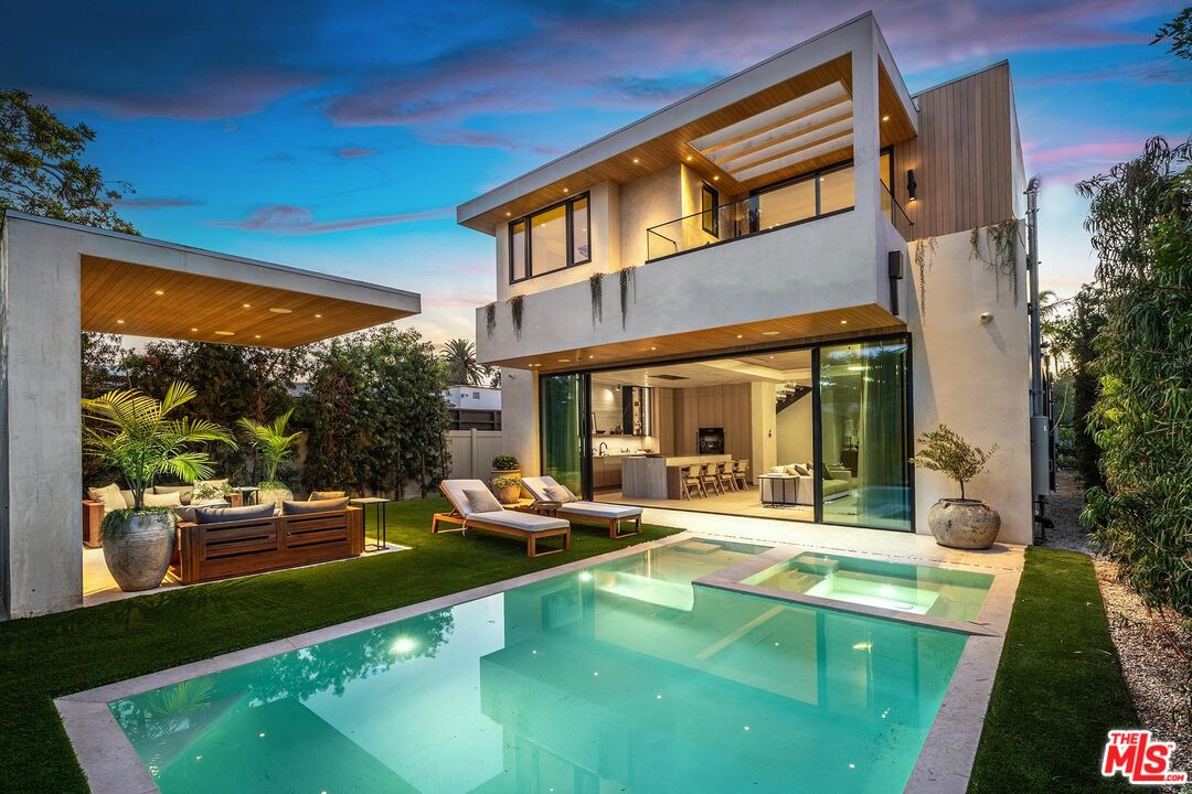 524 N Sierra Bonita Ave