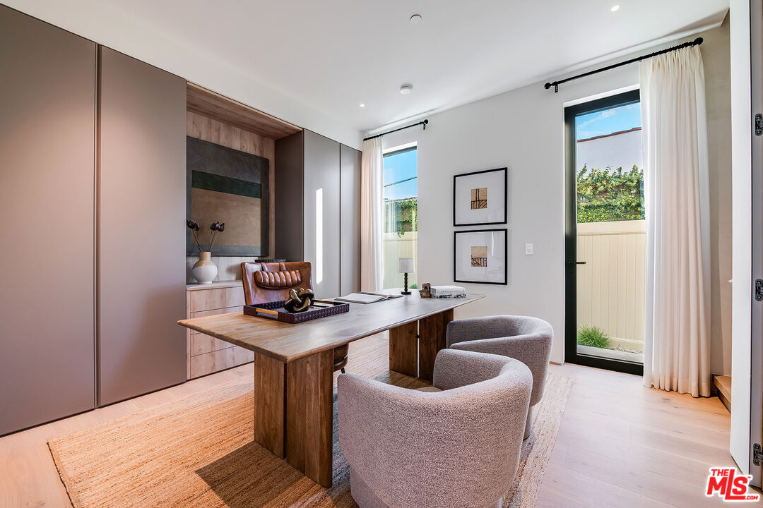 524 N Sierra Bonita Ave