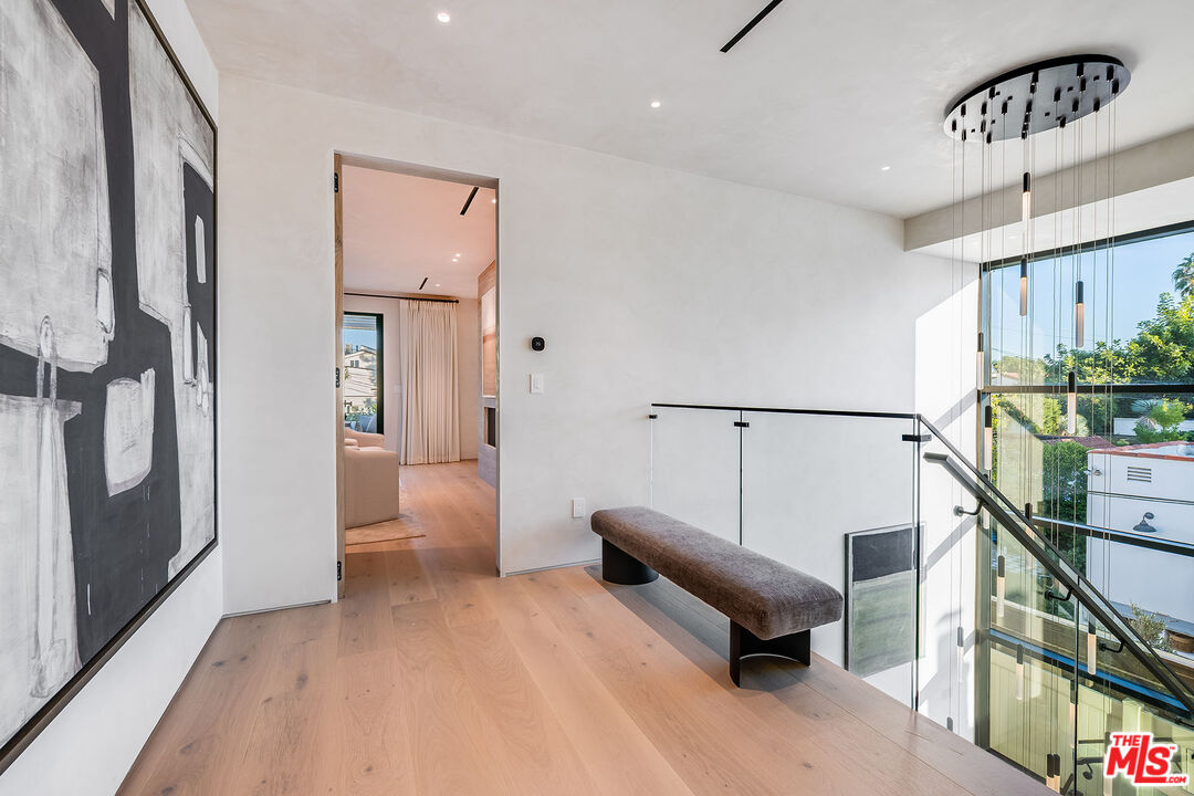 524 N Sierra Bonita Ave