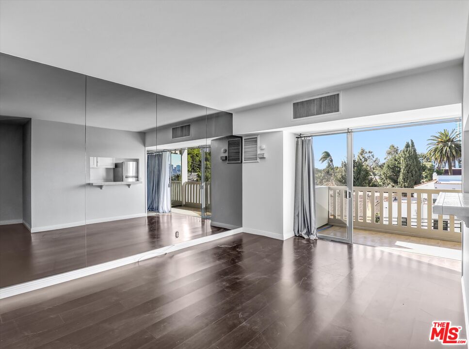999 N Doheny Dr Unit: 311