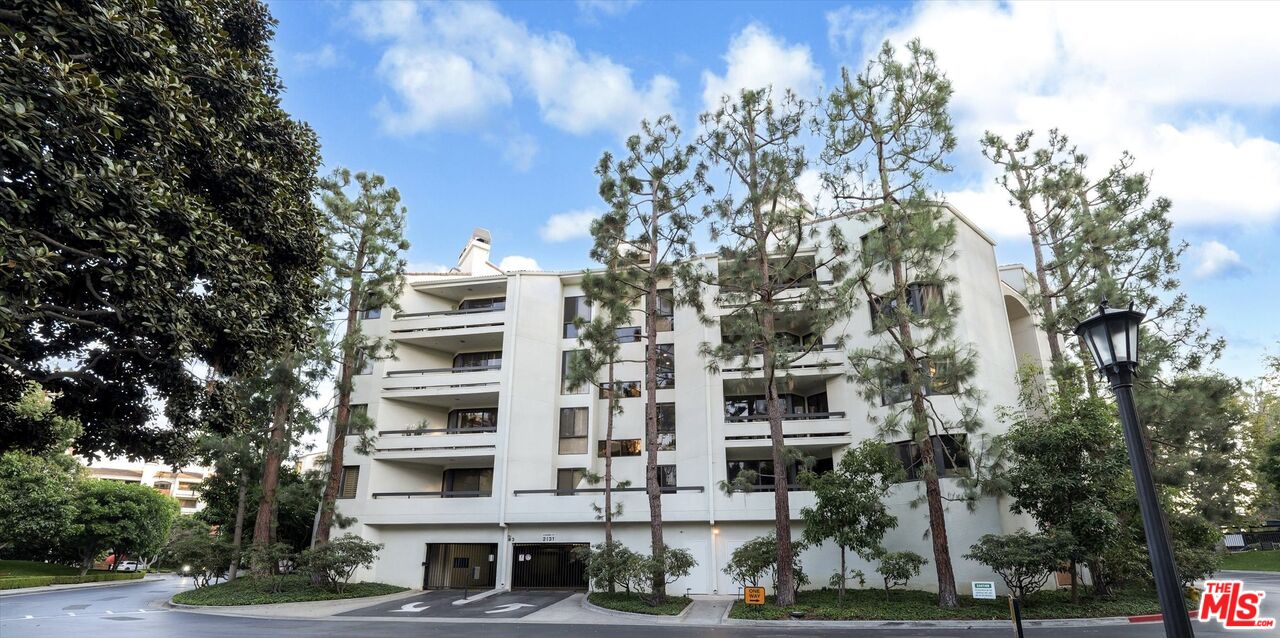 2131 Century Park Ln Unit: 203