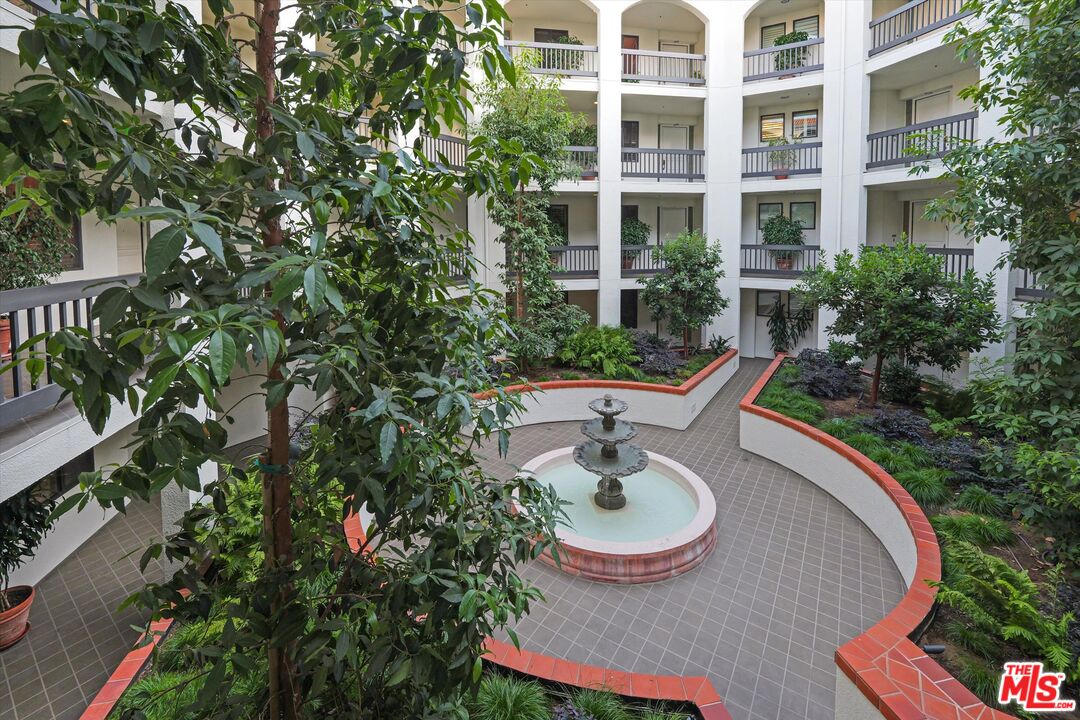 2131 Century Park Ln Unit: 203