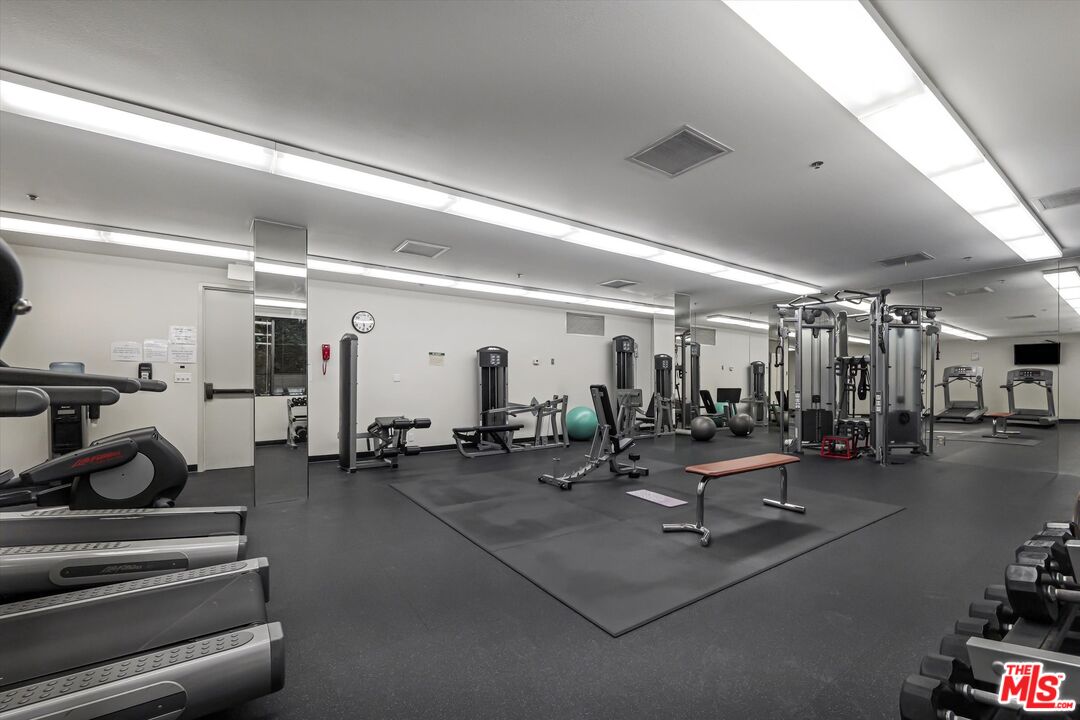 2131 Century Park Ln Unit: 203