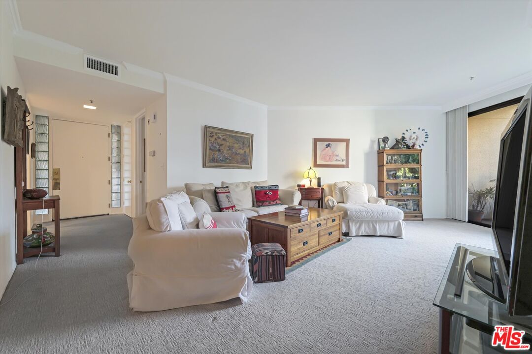 2131 Century Park Ln Unit: 203