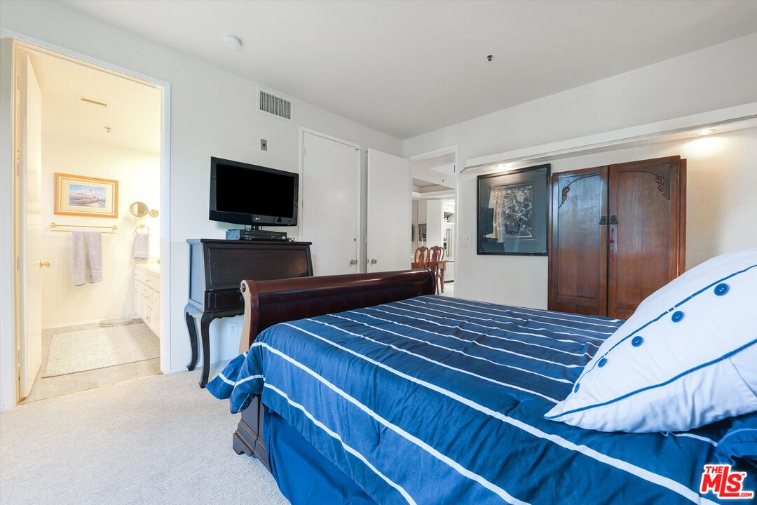 2131 Century Park Ln Unit: 203